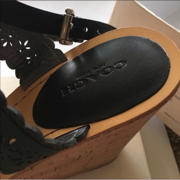 🥶😀NEW Coach - Gena Laser Cut Wedge - 9.5 - Picture 5 of 6